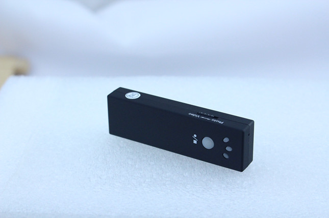 überwachungskamera in Kaugummi